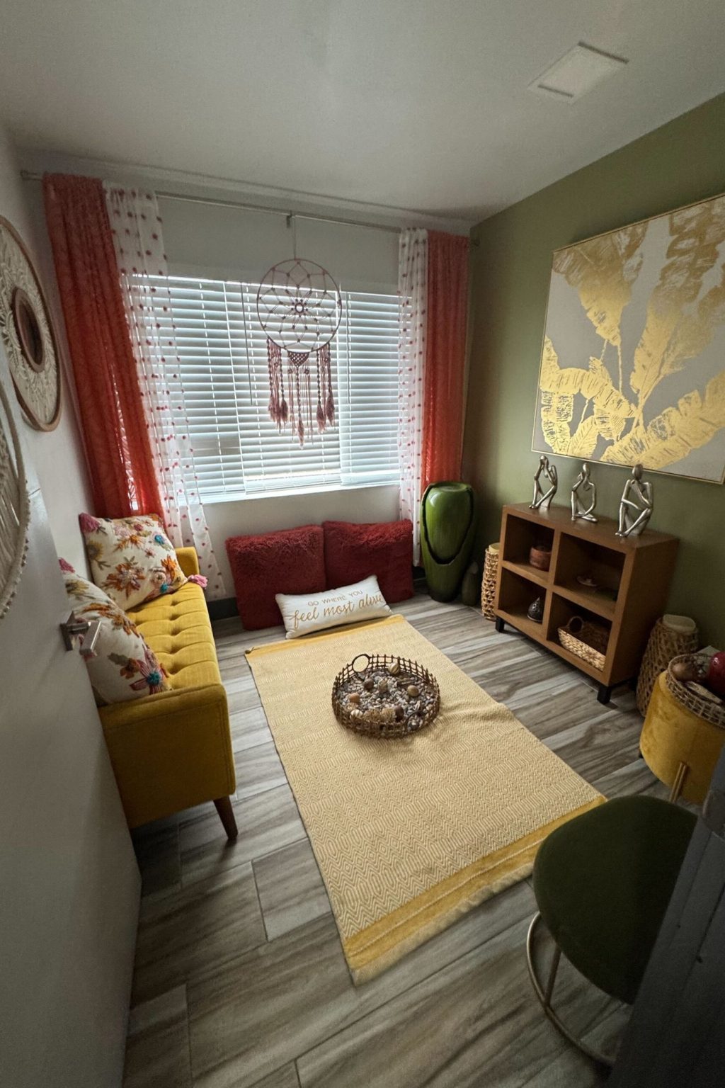 holistic healing room at addiction treatment center in South Florida
